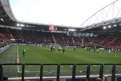 Het uitzicht vanuit het bezoekersvak. © SV Ajax