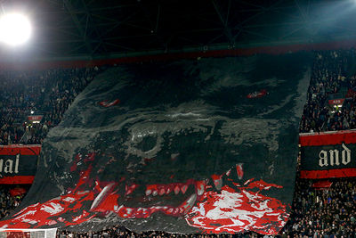 Hulde! Alweer. De zoveelste sfeeractie van het seizoen. © De Brouwer