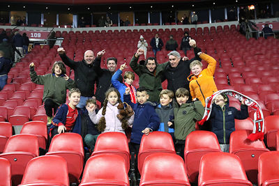 Met de hele familie op de tribune! © De Brouwer