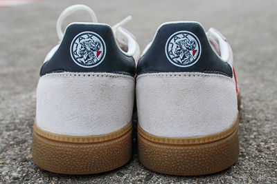 Deze kun je prima dragen tijdens duels van onze club. © Ajax Life