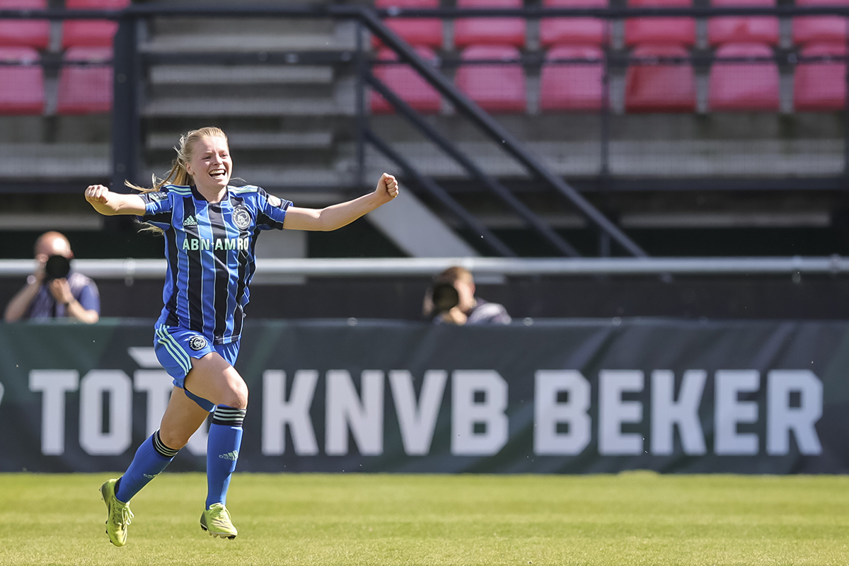 Bekerfinalevrouwen800