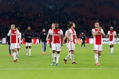 Klaar, over, uit. Ajax verliest eerst van zichzelf en daarna van Getafe. Einde avontuur. © De Brouwer