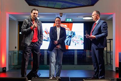 We luisteren hier aandachting naar een levende legende. © Pro Shots