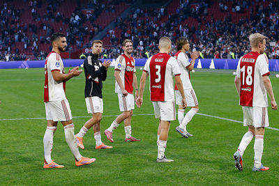 Wat zal er door hen heen gaan? © De Brouwer