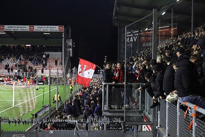 Emmen ’wint’ met 3-3, Ajax verliest met die cijfers. © De Brouwer