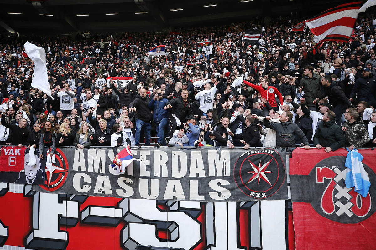 Video Ventos: Arena gaat helemaal los na winnende goal Antony in klassieker!