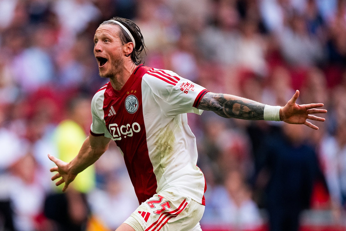 Weghorst over klik met Gloukh: ‘Je voelt wat hij wil doen’