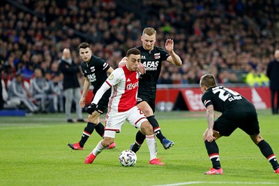 Als Ajax aanvalt, doet het dit telkens tegen een serieuze overmacht... © De Brouwer