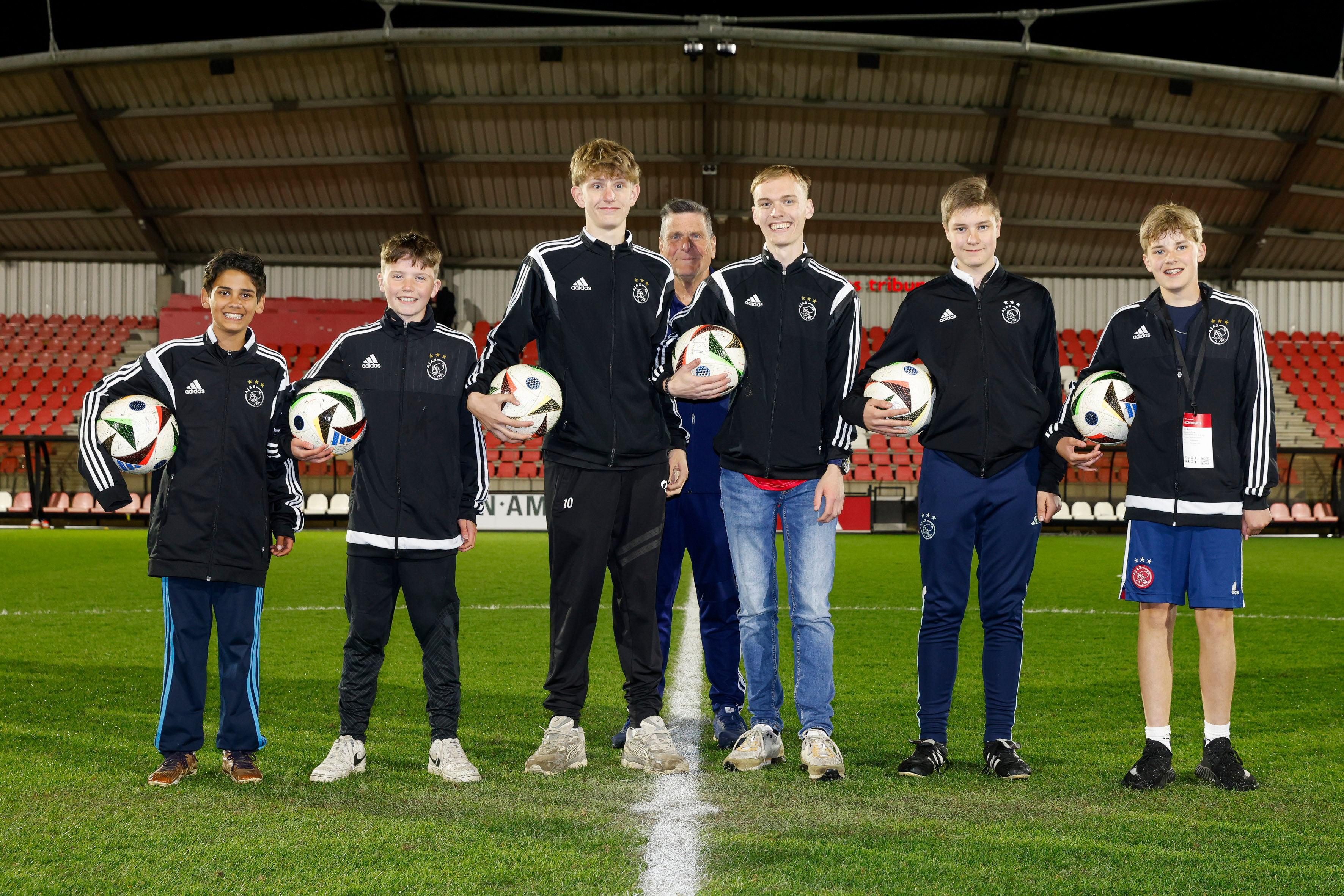 Word ballenjongen of -meid bij Jong Ajax - De Graafschap!