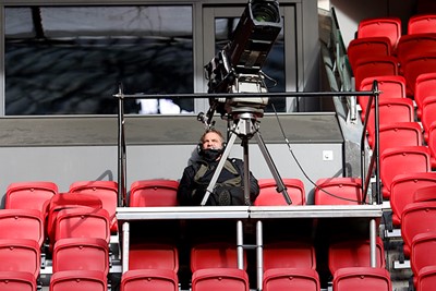 Helaas moeten we Ajax volgen via onder meer deze camera. © De Brouwer