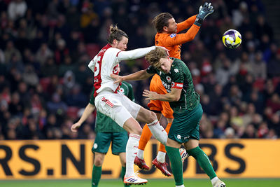 Niks verloopt soepel. Alles gaat ingewikkeld. © De Brouwer