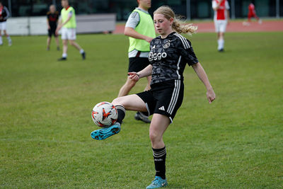 Stukje fijnbesnaarde balbehandeling vastgelegd. © De Brouwer