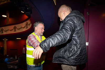 Grondige inspectie door Arie Koomen, haha! © Pro Shots