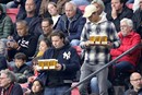 Ajacieden drinken recordhoeveelheid bier tijdens kampioensduel