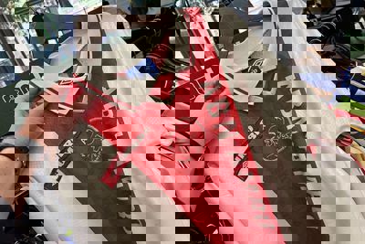 Shirtjes uit de jaren negentig. Lekker wijd! © Ajax Life