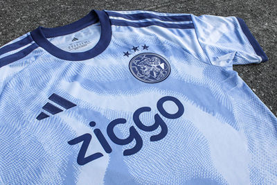 De accentkleur is marineblauw. © Ajax Life