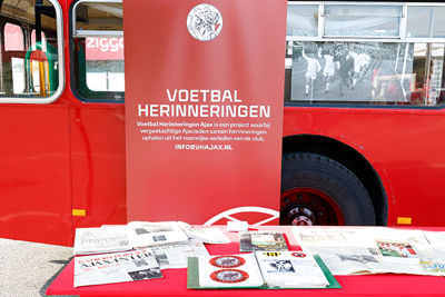 Een mooi initiatief voor beginnende dementerende Ajacieden. © Pro Shots