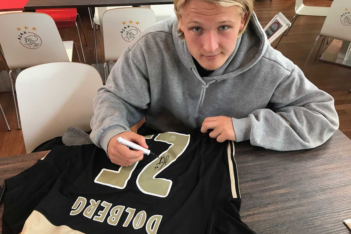 win-shirt-Dolberg-1200