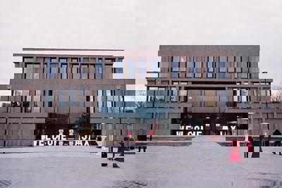 Stenig van buiten, ruimtelijk en licht van binnen. © AFC Ajax