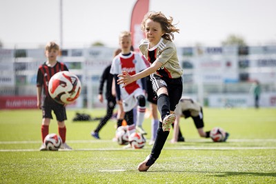 Ook in Genemuiden gaan we heerlijk voetballen! © Pro Shots