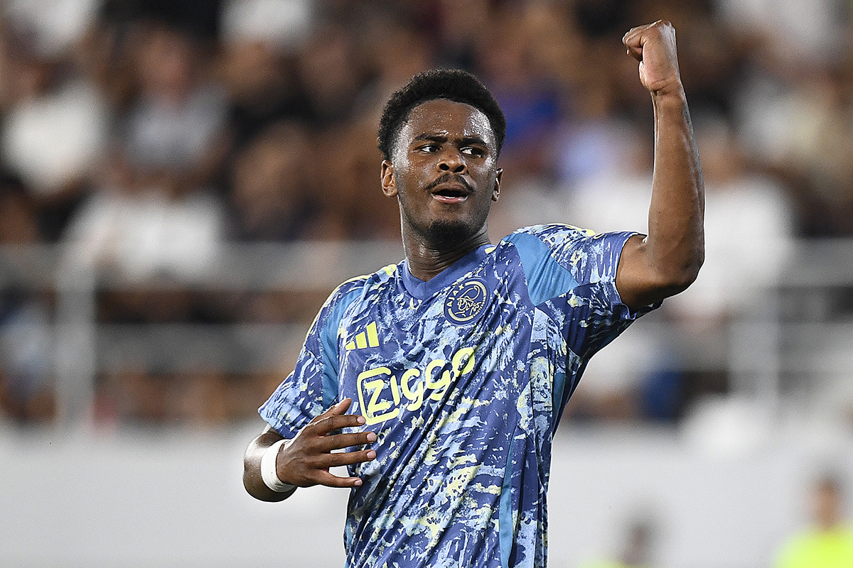 Hato ziet dat Ajax restverdediging steeds beter op orde heeft