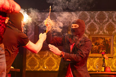  ‘SV Ajax distantieert zich van vuurwerk in De Kleine Komedie.’ © Pro Shots