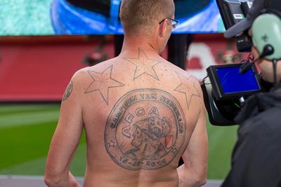 De handtekening van Siem de Jong komt hier nog bij. © Pro Shots