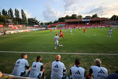 Nou, hup. Voetballen maar! © De Brouwer