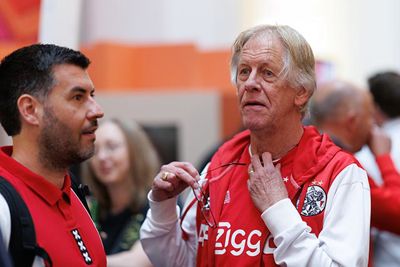 Dresscode? A touch of Ajax. © Pro Shots