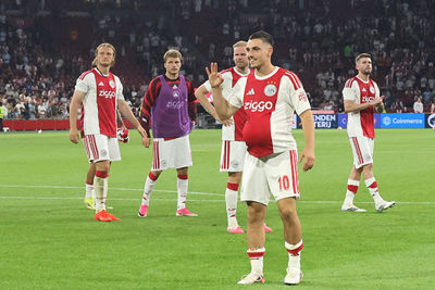 De wedstrijdbal gaat natuurlijk mee naar huis. © SV Ajax