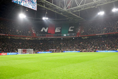 Ook NEC-supporters hebben een mooie tifo in huis. © De Brouwer
