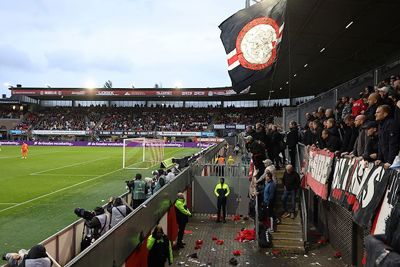 Wat gaat deze wedstrijd brengen...? © De Brouwer