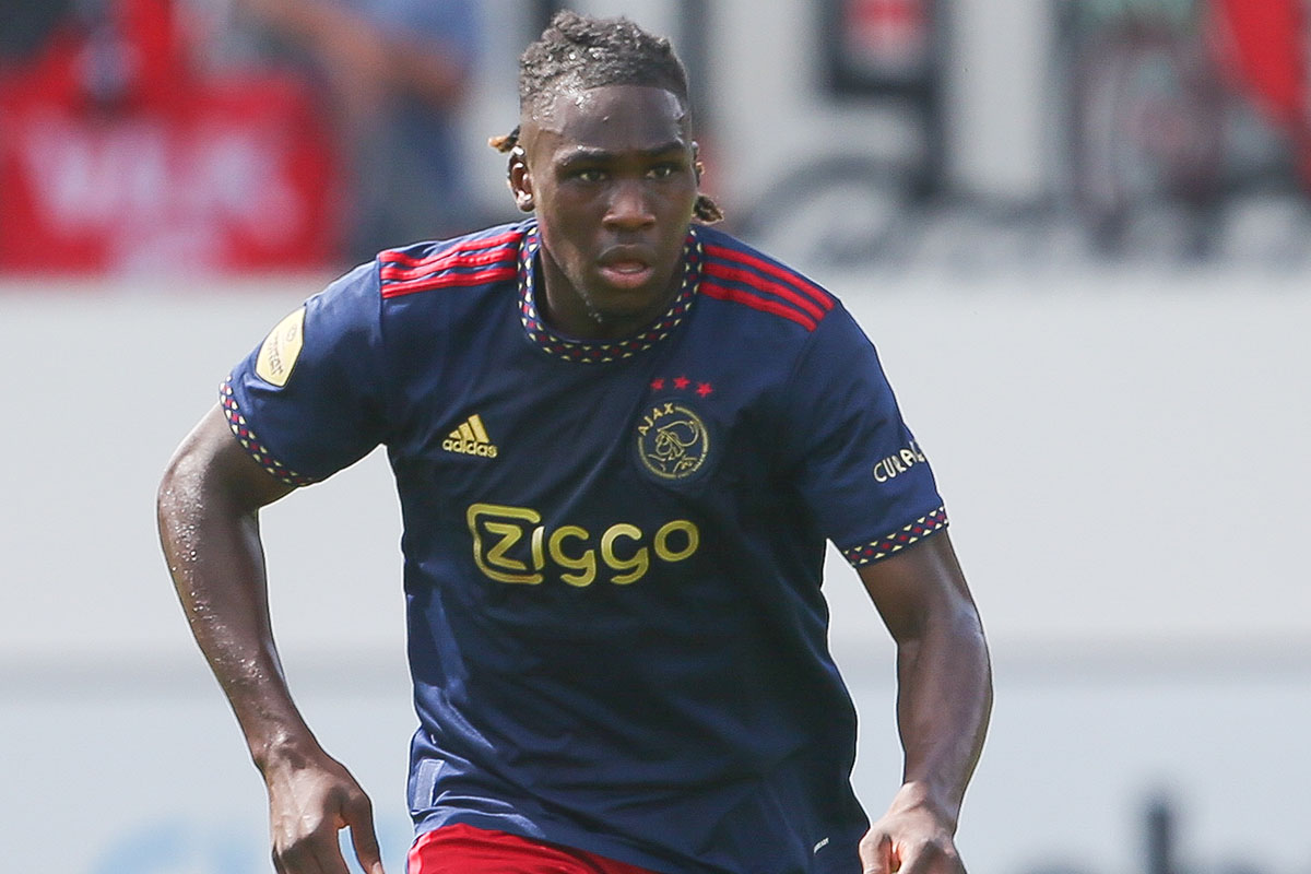 Bassey debuteert ook op onze wallpaper van Sparta-uit!