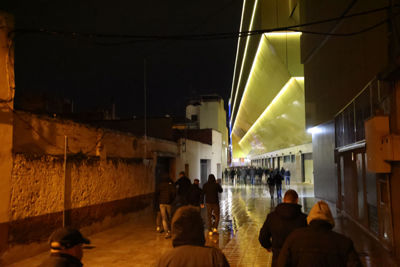 Terug richting de huurauto, hotel of appartement. Fijne terugreis, allemaal. © De Brouwer