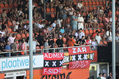 We spotten Amsterdamse doekjes. © SV Ajax