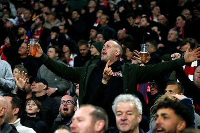 De liefde voor de club wordt bezongen. © De Brouwer