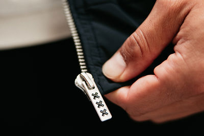 En andreaskruizen op de ritssluitingen! © AFC Ajax