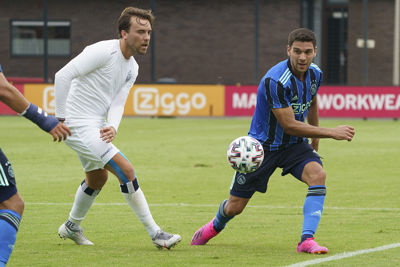 Hoe lang zien we Magallán nog in het shirt van Ajax? We gokken niet erg lang... © Pro Shots