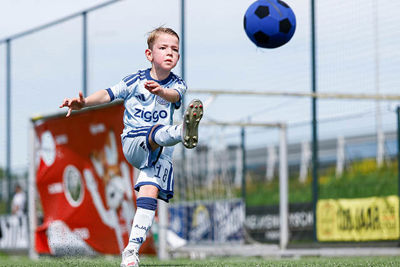 Geef die bal maar een ongelooflijke loei! © Pro Shots