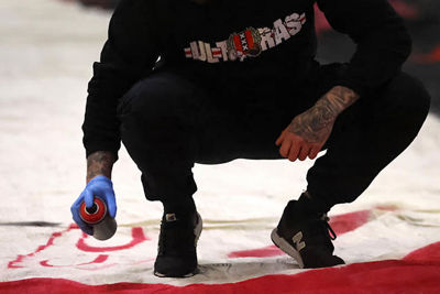 Hier wordt gewerkt met ‘bloody mary-rood’. © De Brouwer