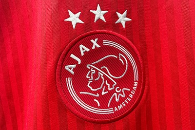 Hier hadden veel supporters liever ‘die ouwe’ gezien. © Ajax Life