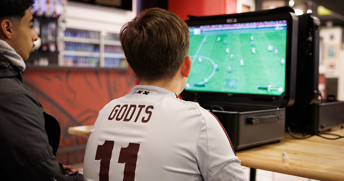 250418 123326 52RB7489