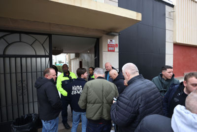 Het is 14.00 uur en dus gaan de meesten omwisselen. © De Brouwer