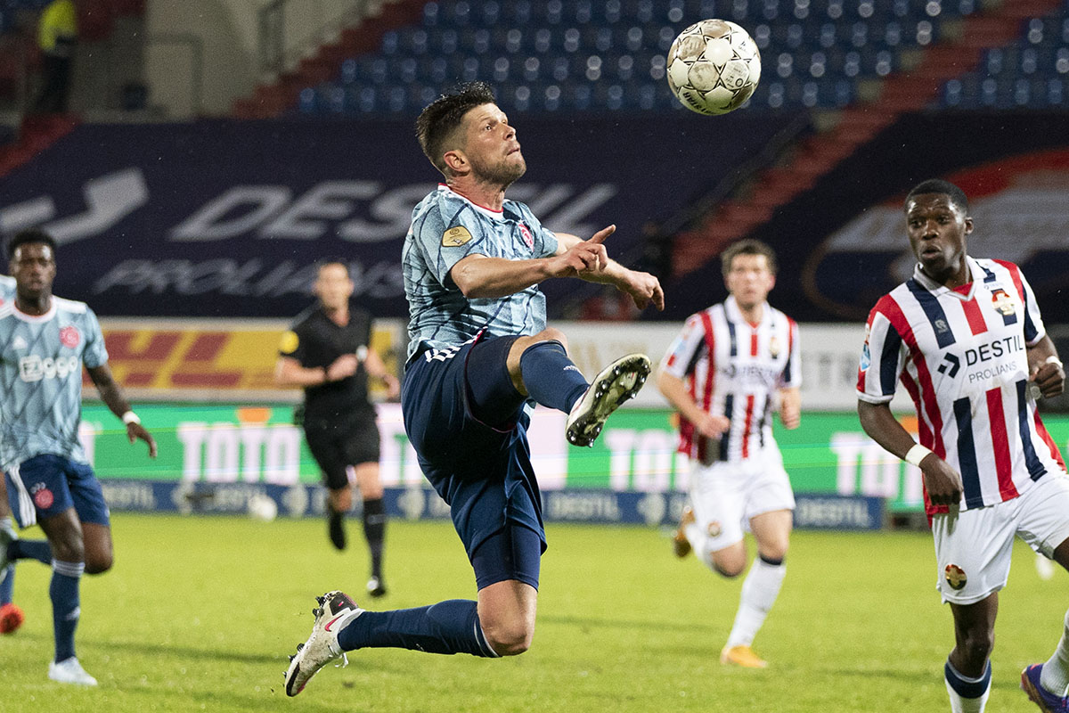 Huntelaar is bloedchagrijnig, Blind tilt niet te zwaar aan ‘klein dompertje’