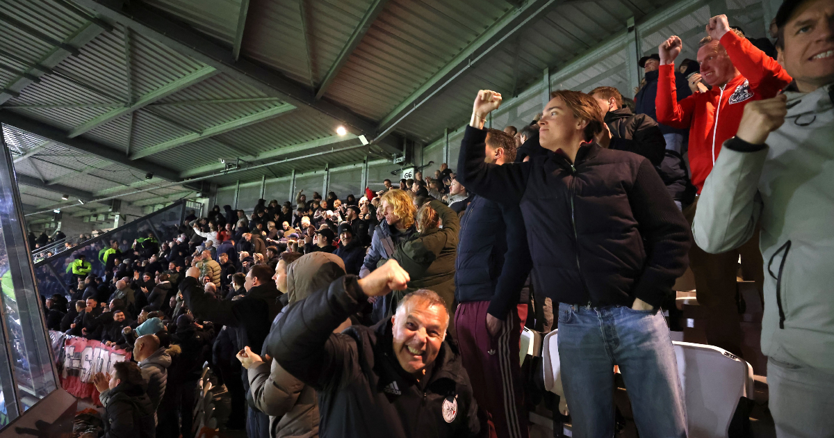 Foto’s: Eindelijk weer reden tot juichen in ons fotoverslag van Heracles-uit