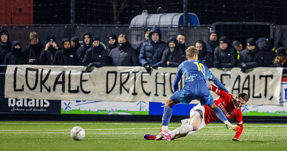 Vol uitvak ziet Jong Ajax nipt verliezen van Jong AZ