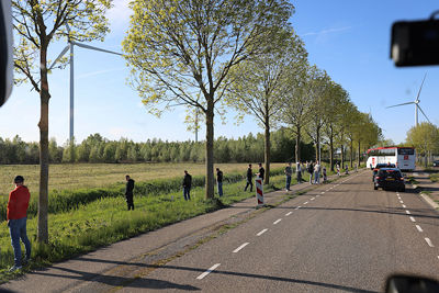 Het gras wordt ondertussen goed bewaterd. © De Brouwer