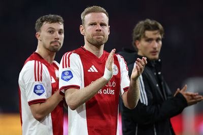 Zij weten alle drie dat Ajax er nog lang niet is. © De Brouwer