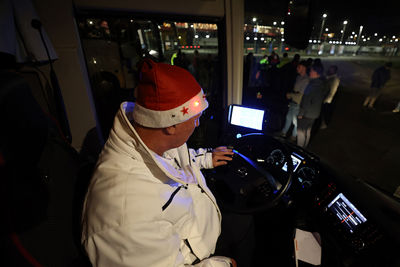 Hulde voor de muts van deze chauffeur. © De Brouwer