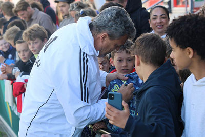Een mooie handtekening van de trainer. © SV Ajax